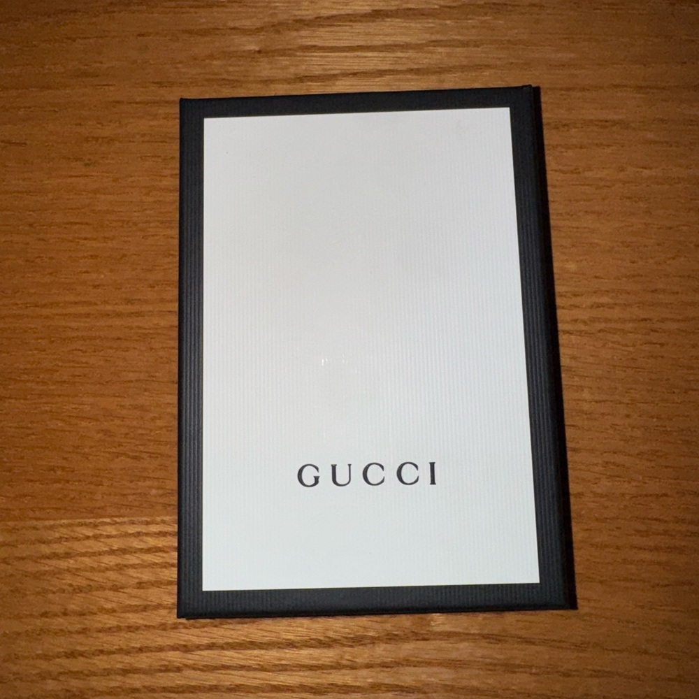 Gucci Accessories Including Gift Bag, Gift Box, Dust Bag & Ribbon - Picture 5 of 9